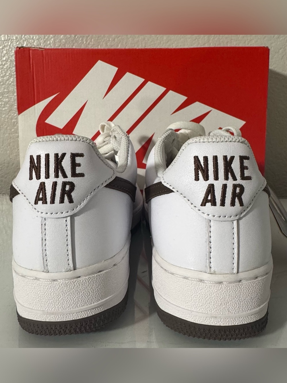 Women’s Nike Air Force in White / Chocolate Size 8 - Picture 2 of 5